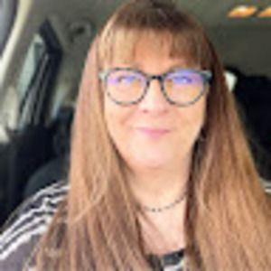 Meet your Posher, Debbie